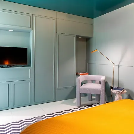 Hotel &tales -